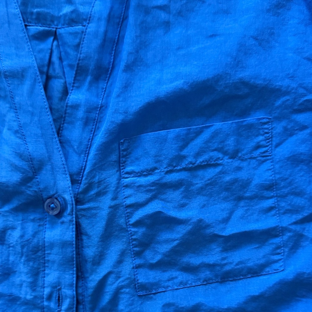 Ann Taylor Vibrant Blue Casual Button-Down Shirt - Picture 3 of 9